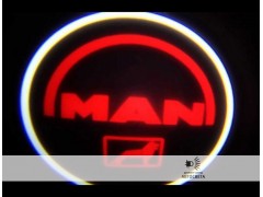 Проекция на двери с эмблемой MAN